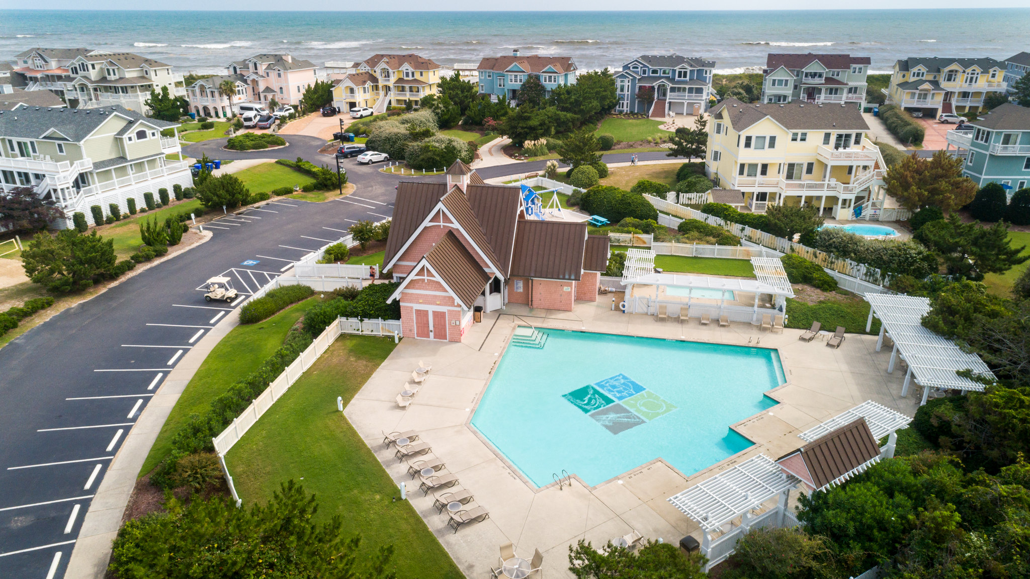 Clubhouse Ariel